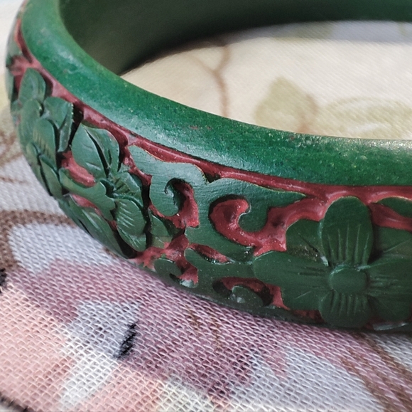 Carved Green Dark Coral Bangle Bracelet Vintage Wood Wooden 8 1/2" Cinnabar? - Picture 5 of 8